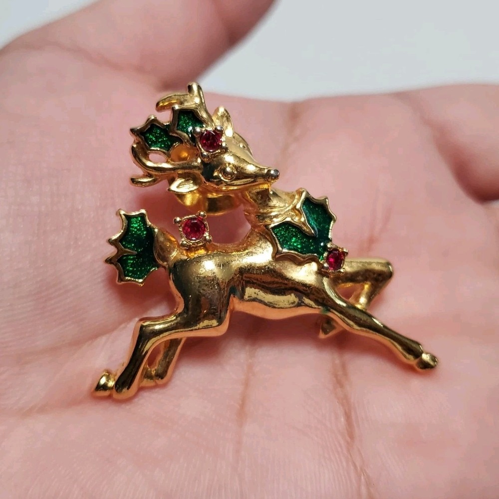 Vintage Avon Christmas Reindeer Pin Gold Tone Green Enamel Red Rhinestone Brooch